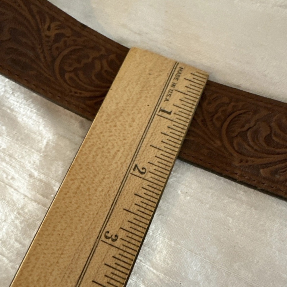 Tony Lama TOOLED LEATHER Belt Strap 32 Embosssed Western USA Made Brown - Picture 3 of 6